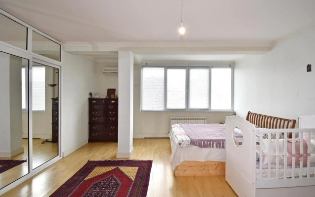 Khanjyan street, 3 bedrooms Duplex, Spacious apartment for rent DXA344
