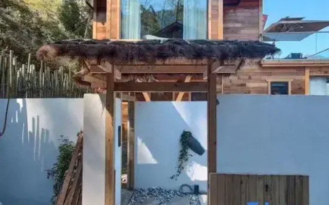 Yili Yunshan Hot Spring Guesthouse