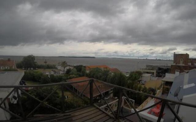 Lobo Hostel