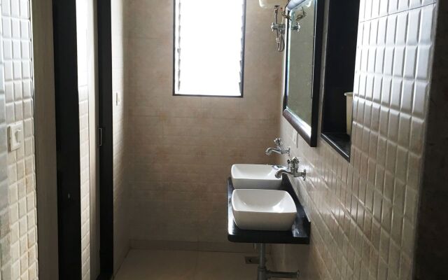 Hotel Adarsh Mahal