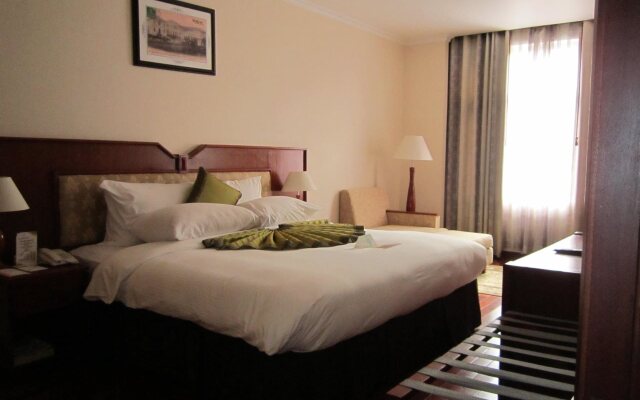 First-Luxury Wing Hotel Saigon