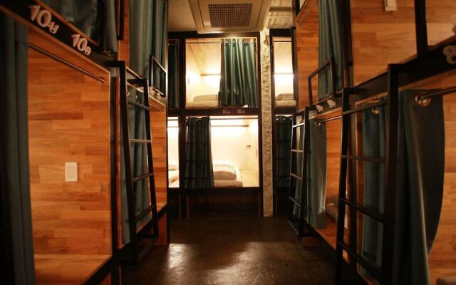 Seoul Cube Hotel - Hostel