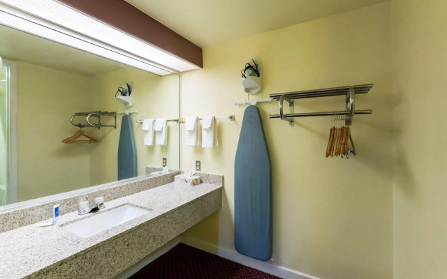 HillView Inn