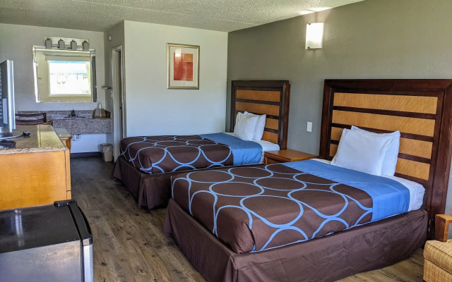 Garden Inn & Suites