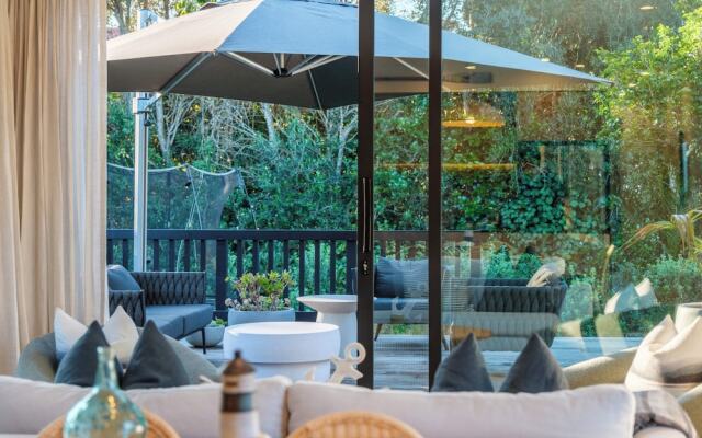 Waiata Beach House - Onetangi Beach