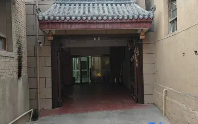 Wanchun Hotel (Provincial Institute of Technology)
