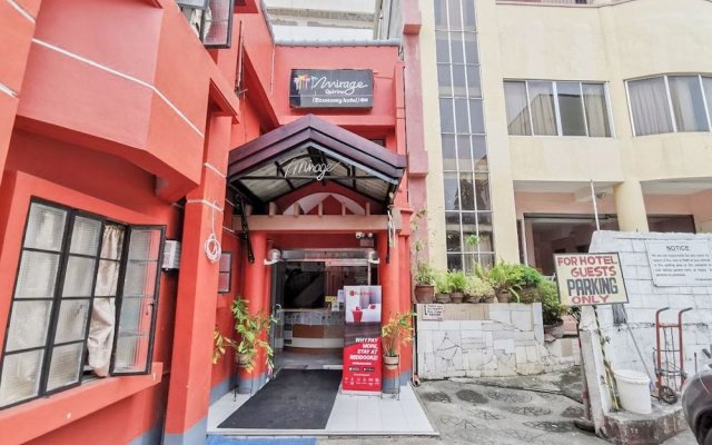 RedDoorz near Davao Doctors Hospital