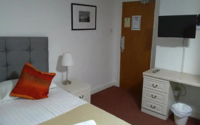 Clifton Hotel