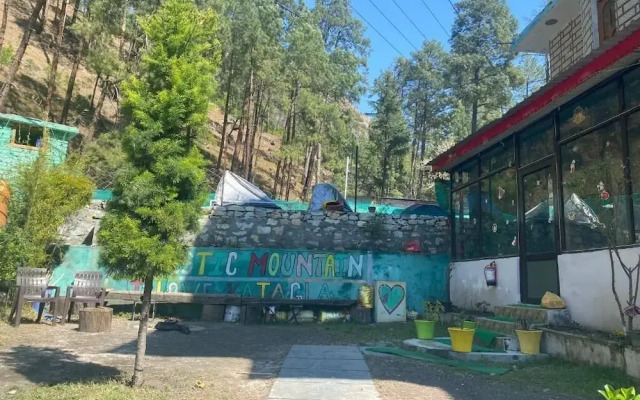Majestic Mountain Bhaiji Guest House