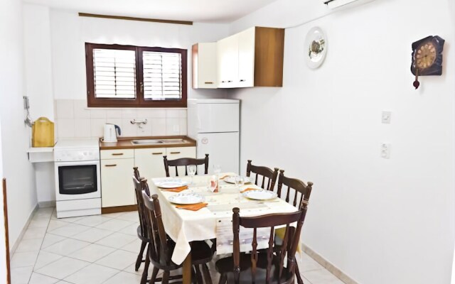 Apartments Vik