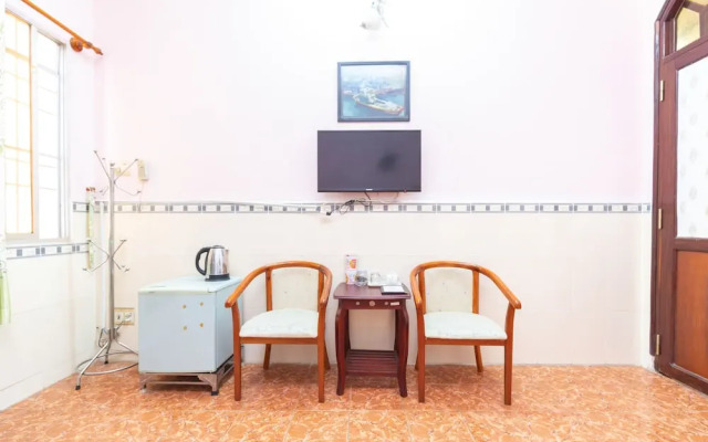 Hoang Anh Hotel by OYO Rooms