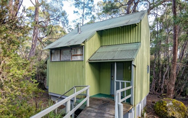 Lake St Clair Lodge