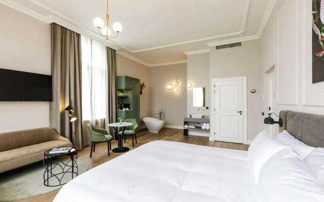 Hotel Flora Batava