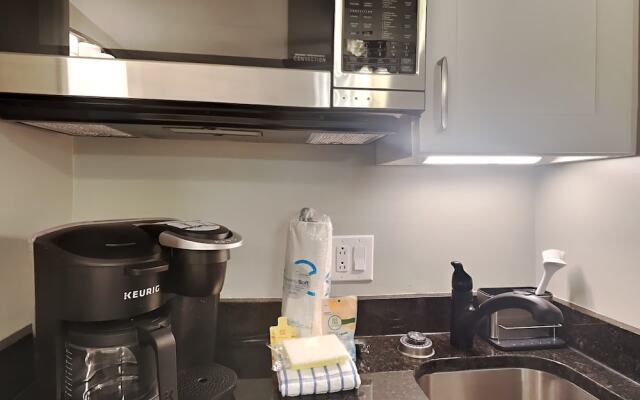 St Thomas Square #1204c