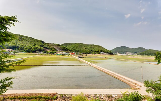 Ganghwa Picnic Pension