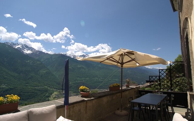 Palazzo Juvalta Resort