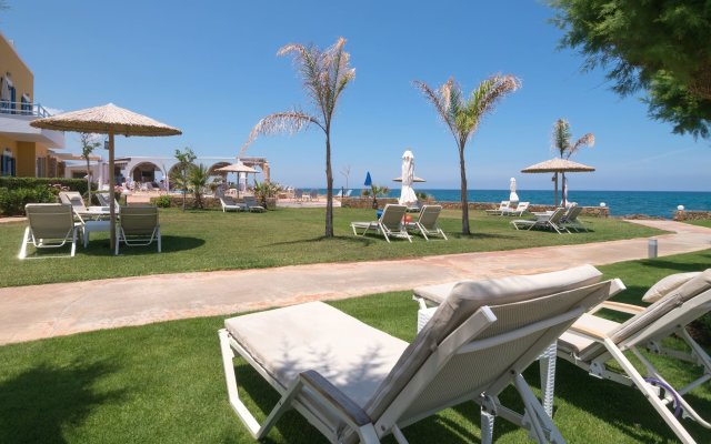 Pyrgos Beach Hotel Apartments