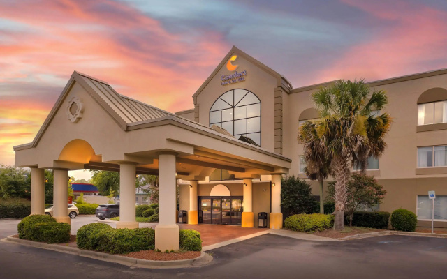 Comfort Inn & Suites Ft. Jackson Maingate