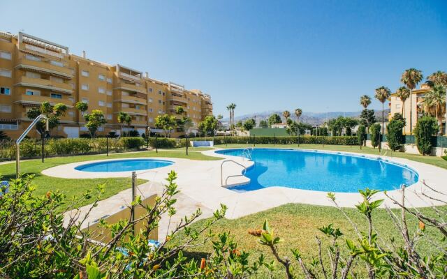 Espectacular residencial en 2ª linea Piscina/Tenis