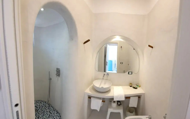 Ravino Secret Retreat