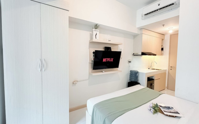 Comfy And Best Deal Studio Apartment Tokyo Riverside Pik 2 – Guest Rooms – Jakarta