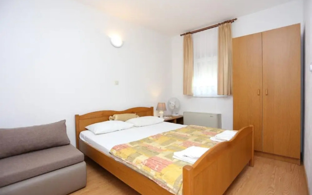 Lias - With Restaurant - SA3