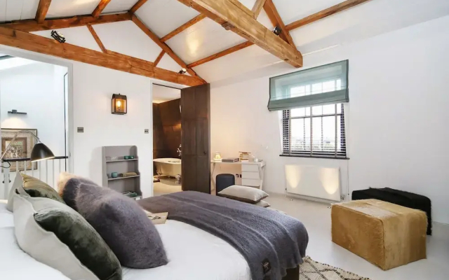 Super Premium - Cadogan Square 3 Bedroom Apartment