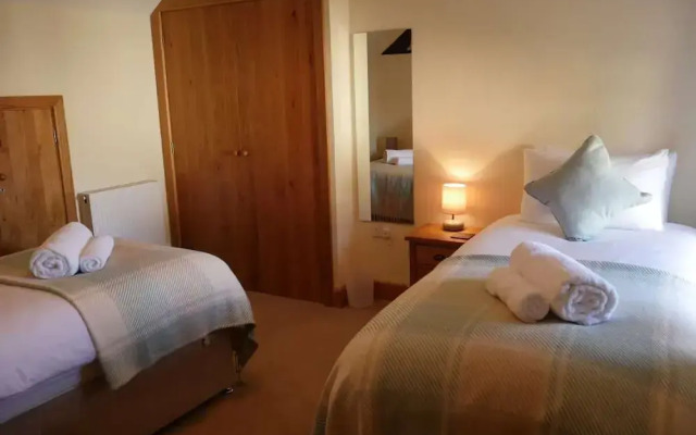 Cherry Trees - 2 Bedrooms -pets Ok - Woodburner