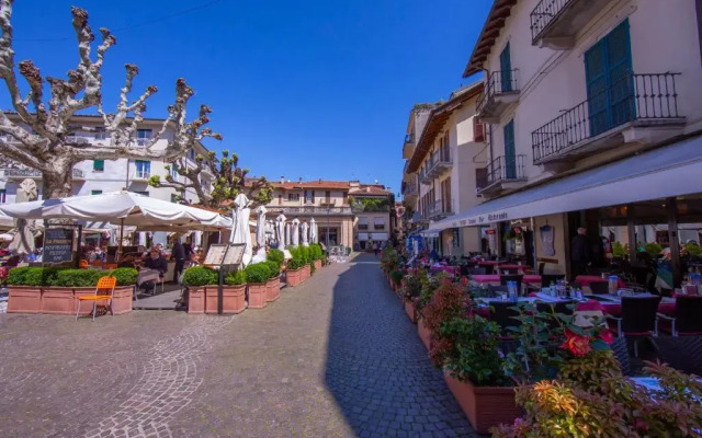 The Modern Apartment In Stresa