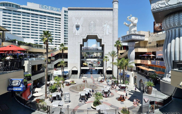 Loews Hollywood Hotel