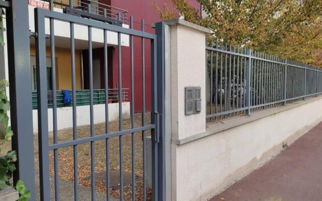 • Superbe appartement 2 à 4 personnes de 33m² en rez-de-chaussée •