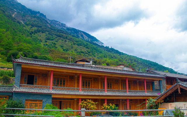Tiger leaping gorge tea horse gasthaus