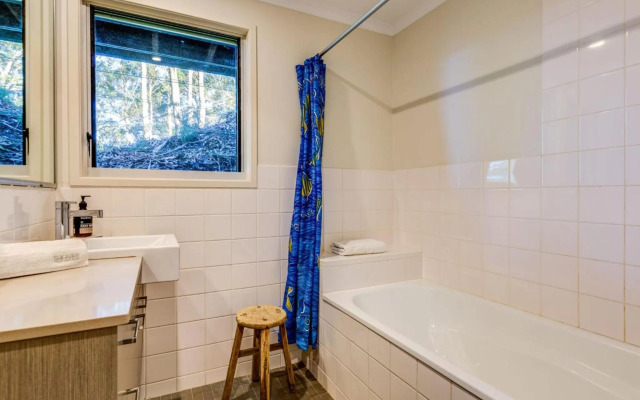 Aqua Pure at Hyams Beach 4pm Check Out Sundays