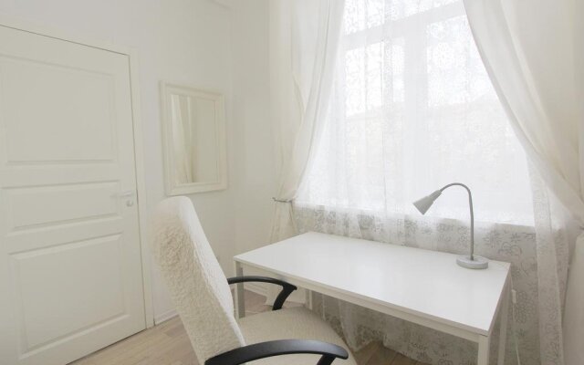 Улучшенные апартаменты «ApartLux Профсоюзная 24» — фото