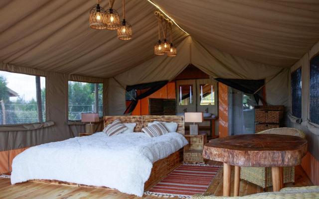 Glamping Kenya Mt. Kenya Lodge