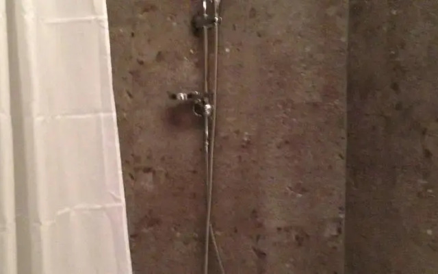 Dirk Suites