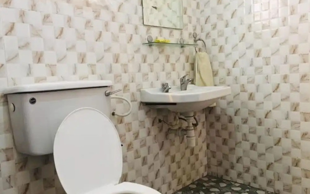 Room-single Room - Ground Floor in Accra