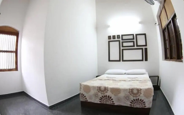 Hostel First Colombo Airport