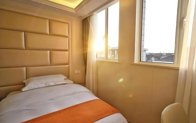 Shell Shanghai Baoshan District  Songbin Road Subway Station Hotel