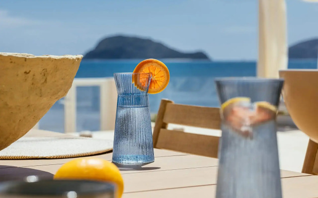 Salty Angel Sea Front Villa