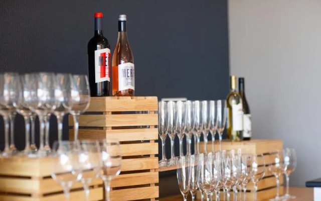 Hotel Indigo Everett - Waterfront Place by IHG