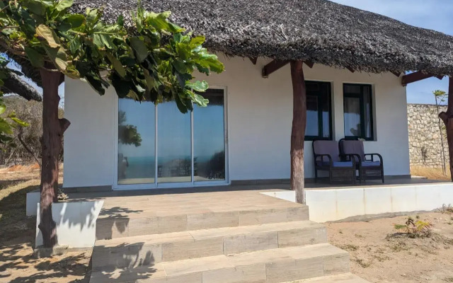 Les Paillottes De Babaomby Hotel