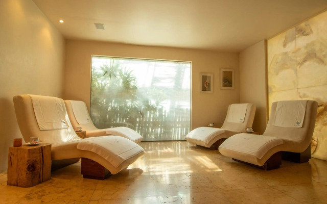 Las Mananitas Hotel Garden Restaurant and Spa