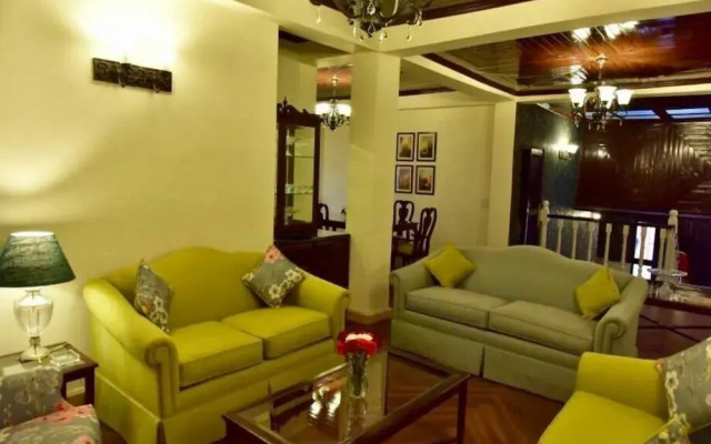 Adb Rooms The Oak Tree House