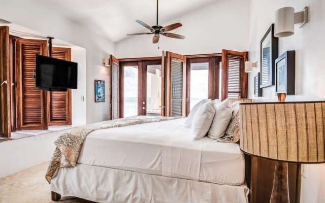 Villa Waves