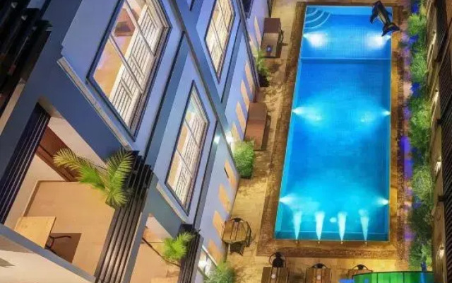 Nico's Hotel 2