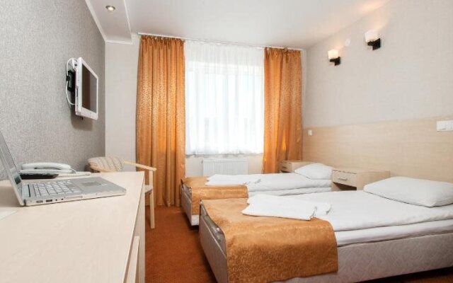 Amaks City Hotel