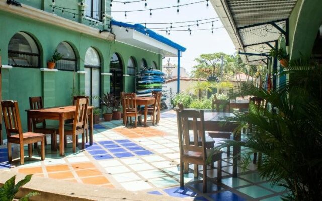 Tamarindo Hostel Resort