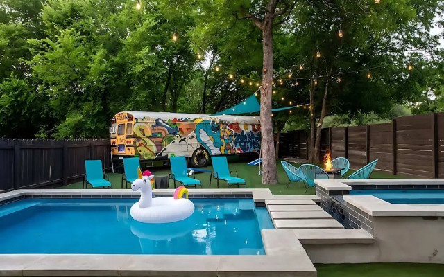 Downtown Austin Oasis Pool & Hot Tub