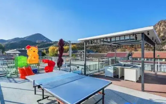 Qiqi Huaxi Homestay (Qinglongxia Scenic Area)